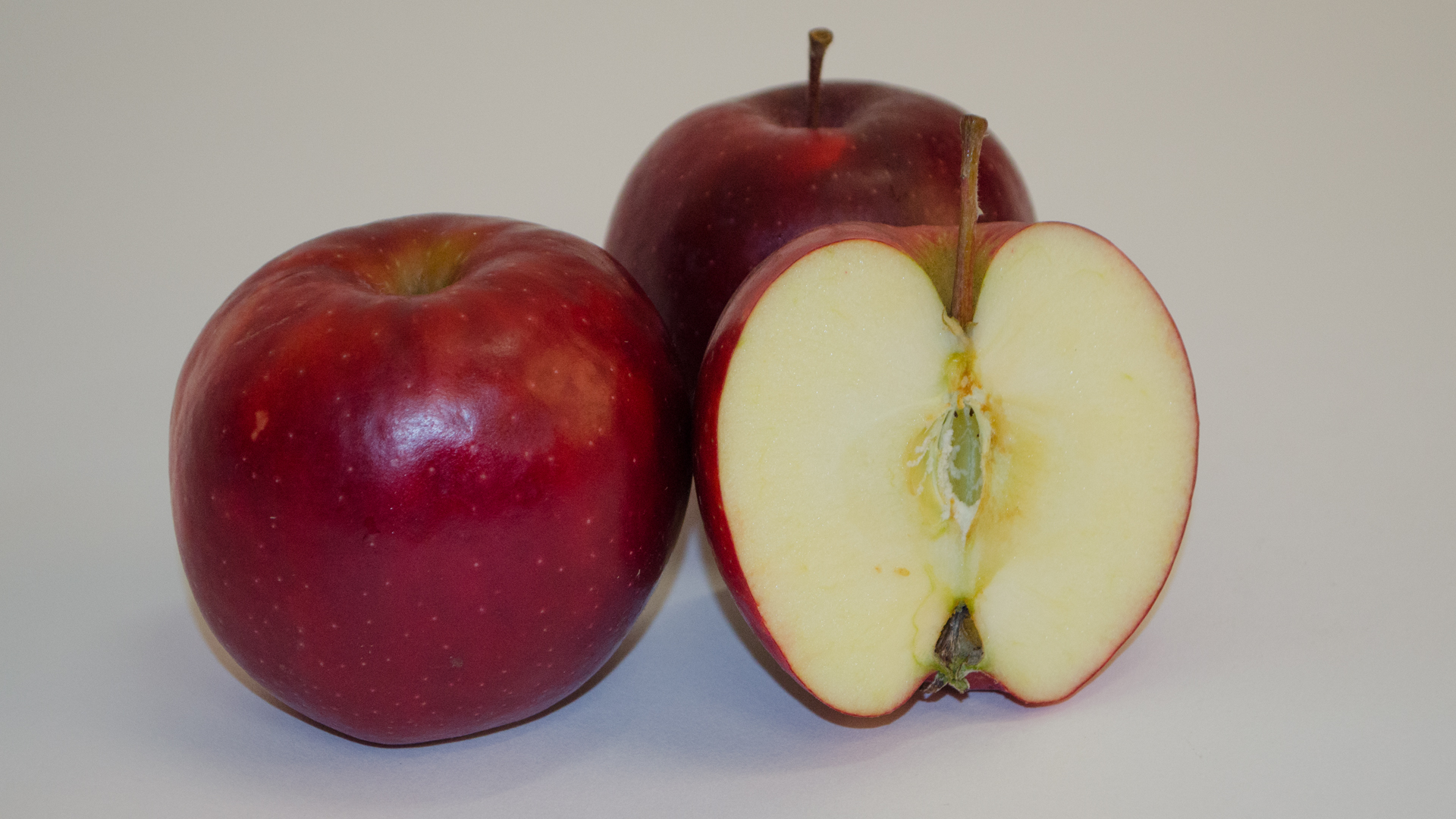 apfel-red-prinze-aufgeschnitten